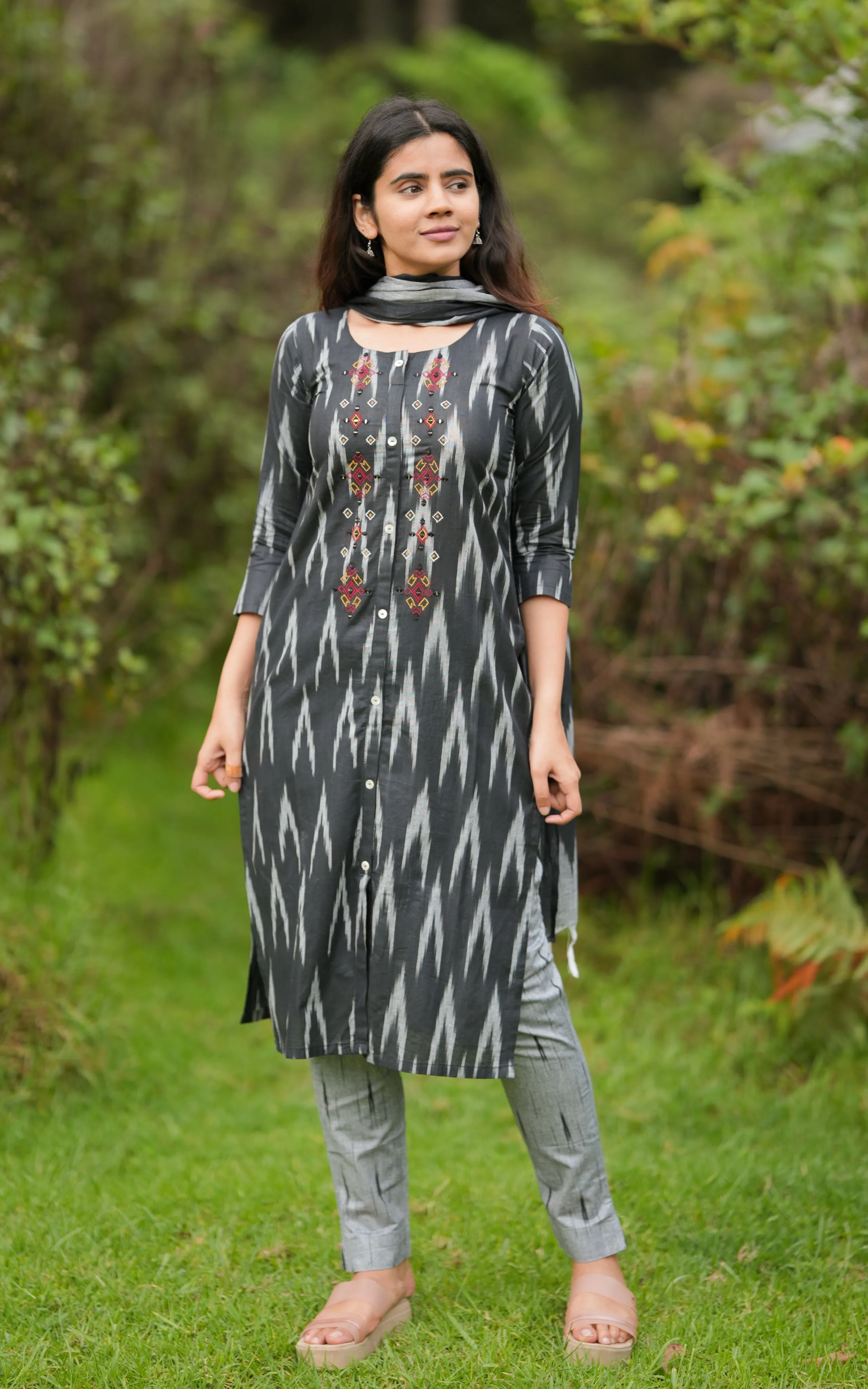 Dhujitha Black (Kurti Pant Dupatta)