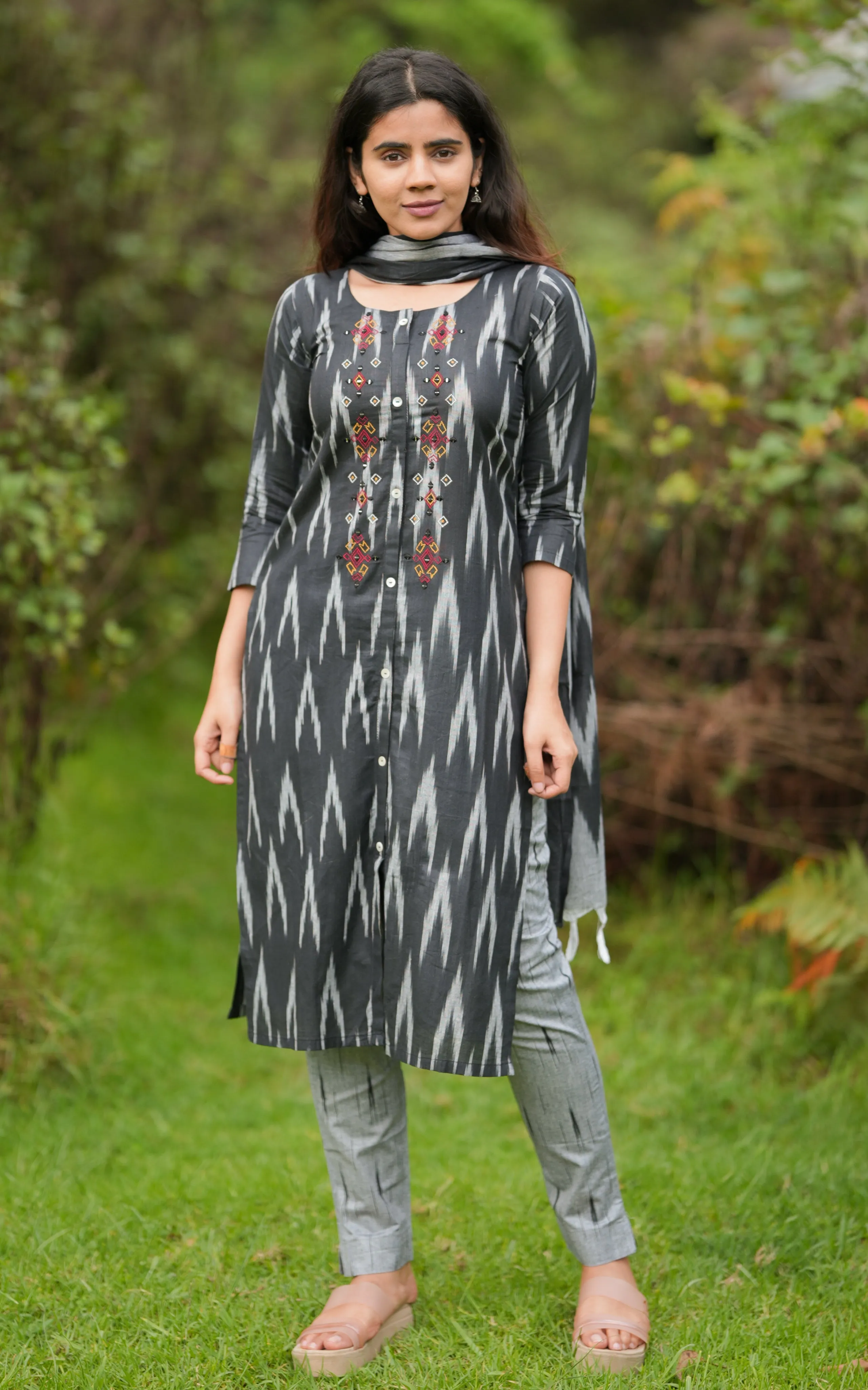 Dhujitha Black (Kurti Pant Dupatta)